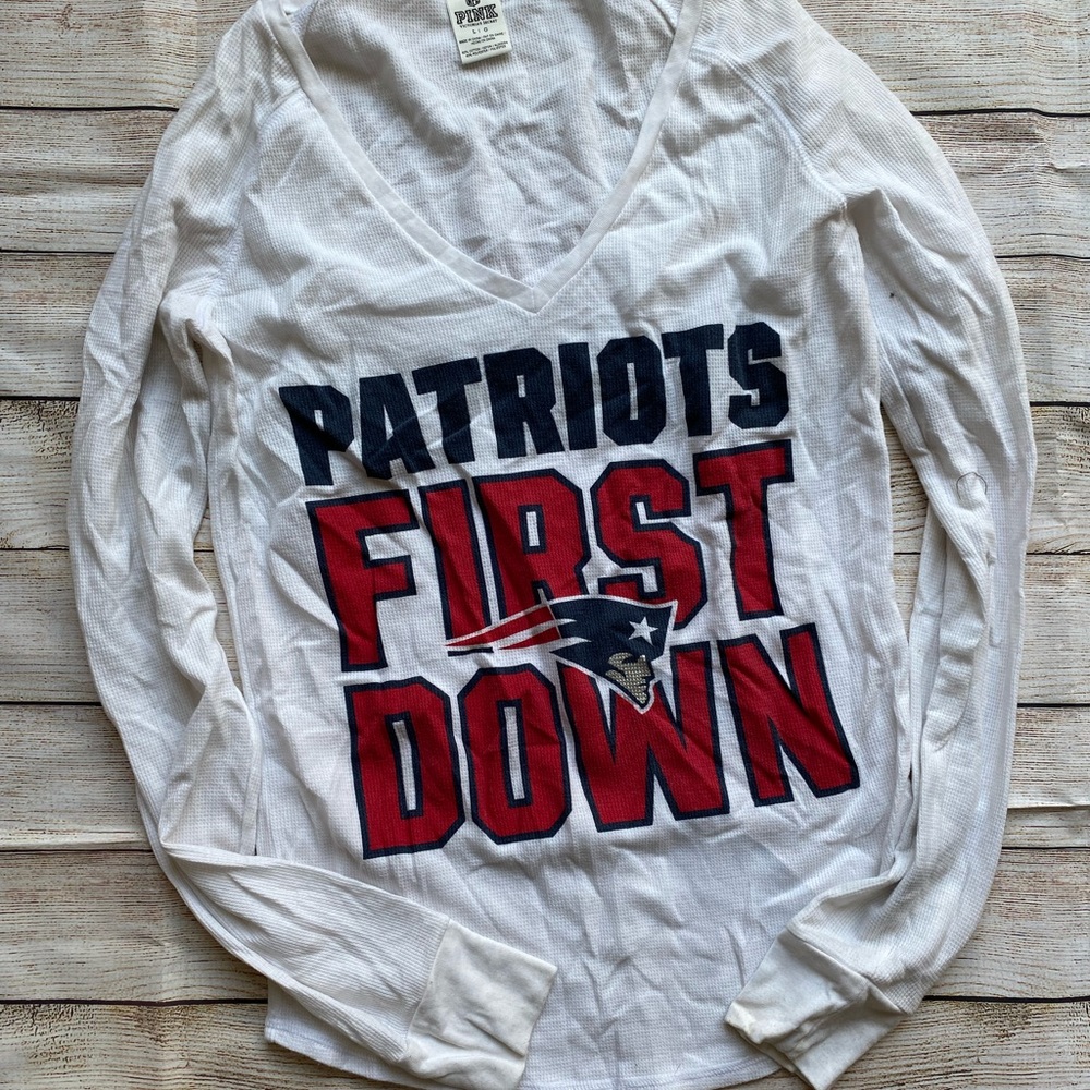 Pink Victoria’s Secret patriot thermal size large